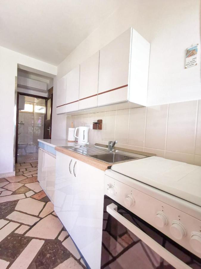Apartment Rumenovic *